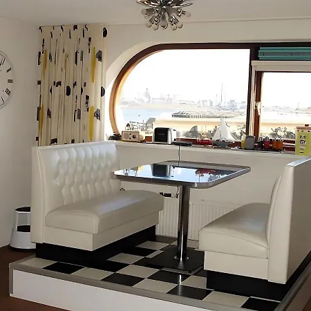 Pinkies-beachhouse Appartement IJmuiden